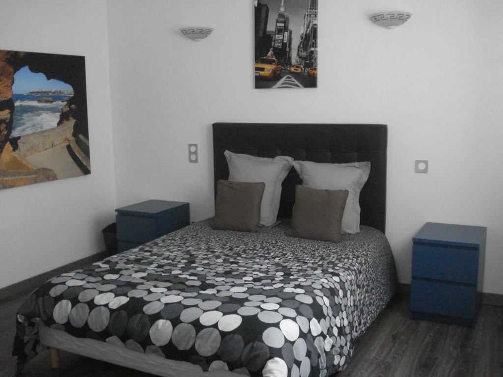 Gite Izaxulo Saint-Jean-Pied-de-Port Room photo
