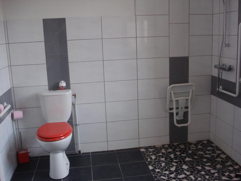 Gite Izaxulo Saint-Jean-Pied-de-Port Room photo